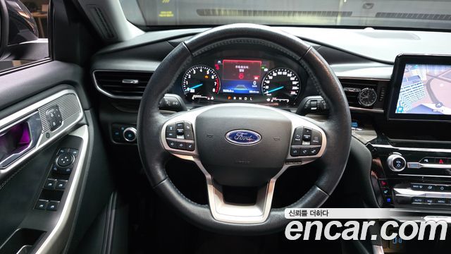 Ford Explorer 2021 — photo 19