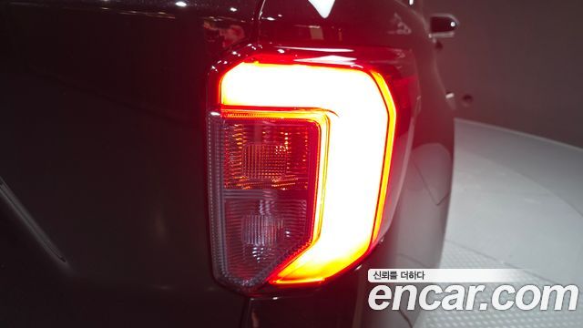 Ford Explorer 2021 — photo 9