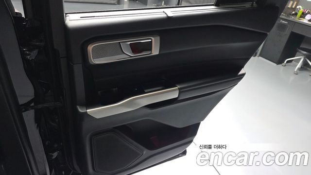 Ford Explorer 2021 — photo 15