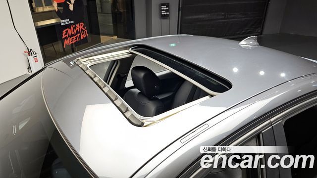 BMW 3-Series 2018 — photo 16