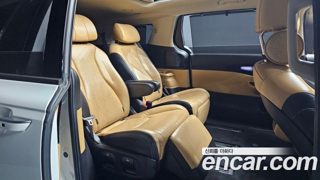 Kia Canival 2021 — photo 12