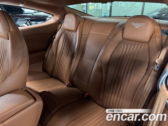 Bentley Continental 2016 — photo 14