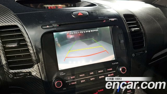 Kia K3 2014 — photo 15