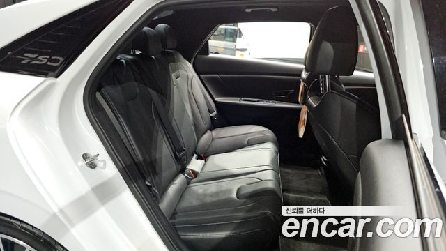 Hyundai AVANTE 2022 — photo 17