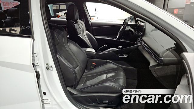Hyundai AVANTE 2022 — photo 18
