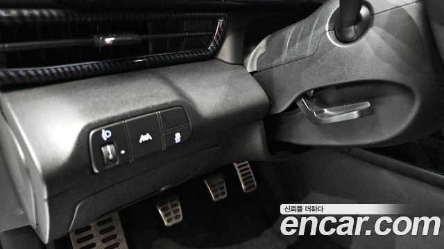 Hyundai AVANTE 2022 — photo 24