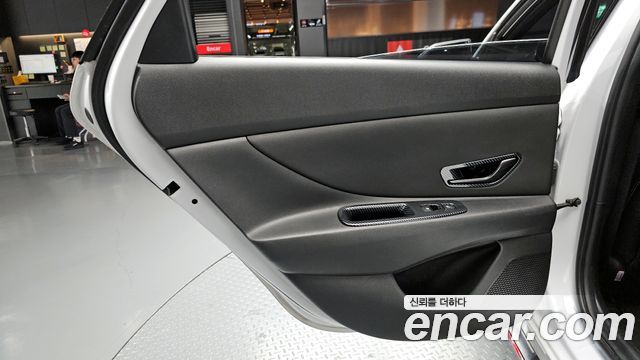 Hyundai AVANTE 2022 — photo 15
