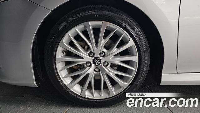 Toyota Camry 2019 — photo 5