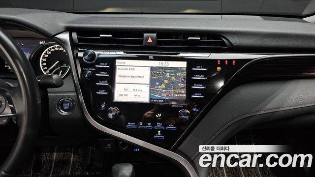 Toyota Camry 2019 — photo 20