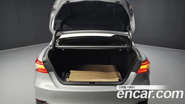 Toyota Camry 2019 — photo 26