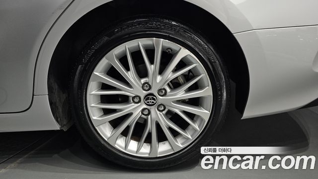 Toyota Camry 2019 — photo 7