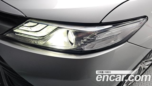 Toyota Camry 2019 — photo 8