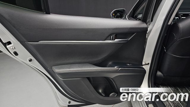 Toyota Camry 2019 — photo 15