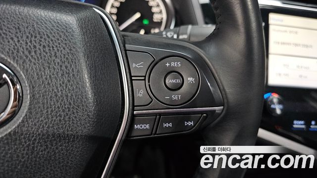 Toyota Camry 2019 — photo 30