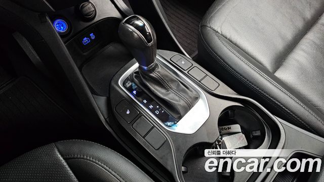 Hyundai Santafe 2016 — photo 9