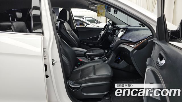 Hyundai Santafe 2016 — photo 11
