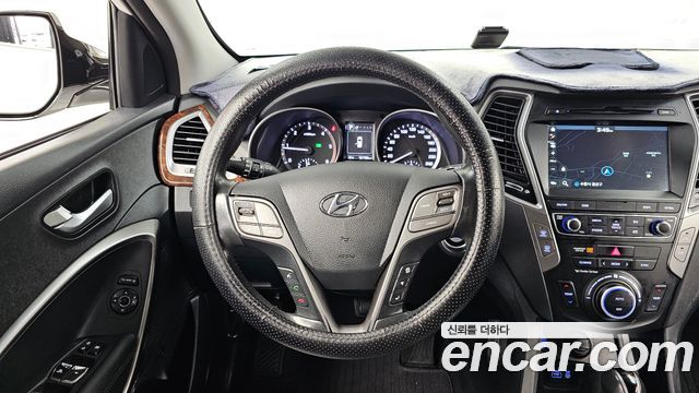 Hyundai Santafe 2016 — photo 13