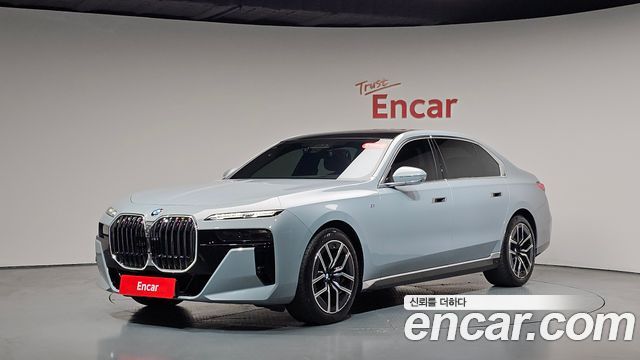 BMW 7-Series 2023 — photo 41