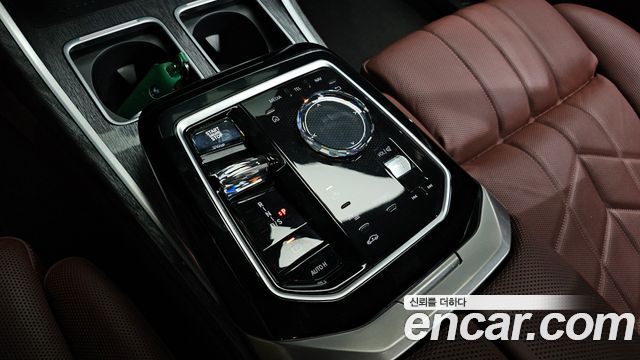 BMW 7-Series 2023 — photo 12