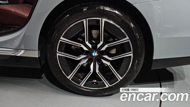 BMW 7-Series 2023 — photo 7
