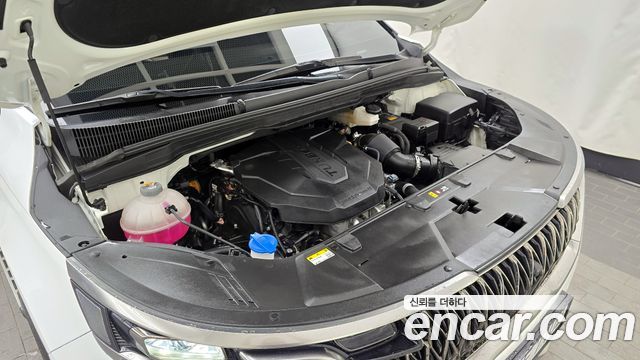 Kia Canival 2023 — photo 6