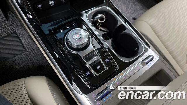 Kia Canival 2023 — photo 9