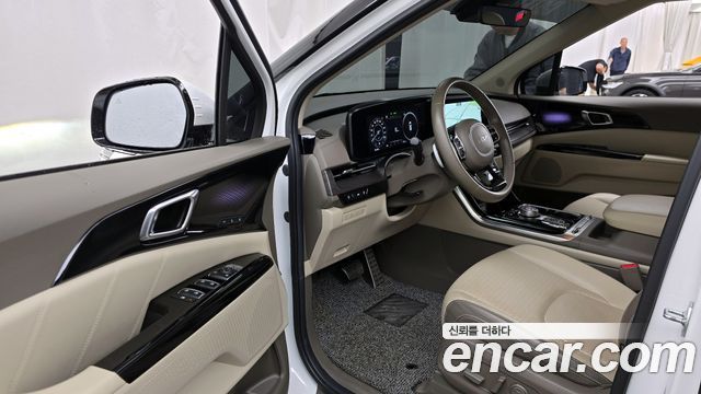 Kia Canival 2023 — photo 10