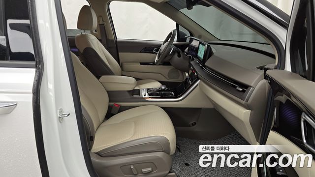Kia Canival 2023 — photo 11