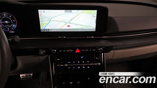 Kia Canival 2023 — photo 14