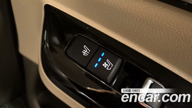 Kia Canival 2023 — photo 19