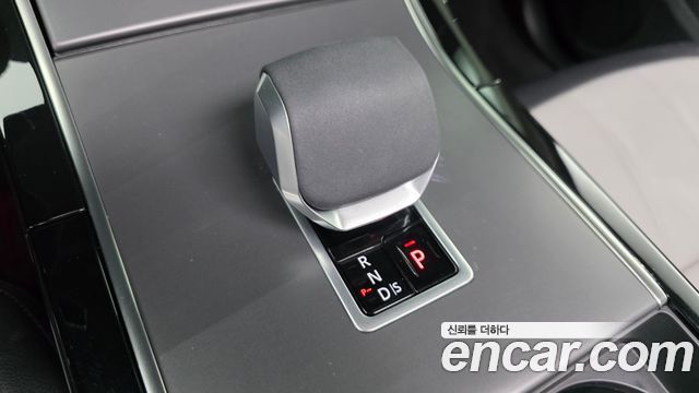 Land Rover Range Rover Evoque 2025 — photo 9
