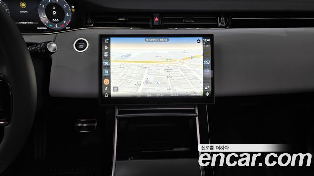 Land Rover Range Rover Evoque 2025 — photo 13