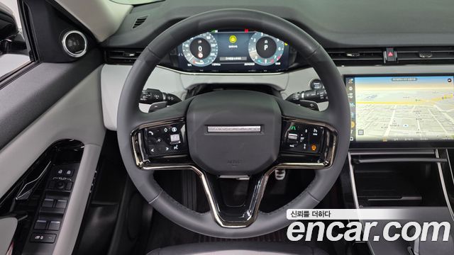 Land Rover Range Rover Evoque 2025 — photo 16