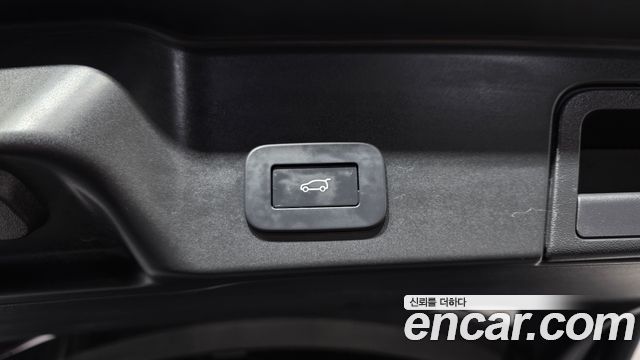 Land Rover Range Rover Evoque 2025 — photo 19