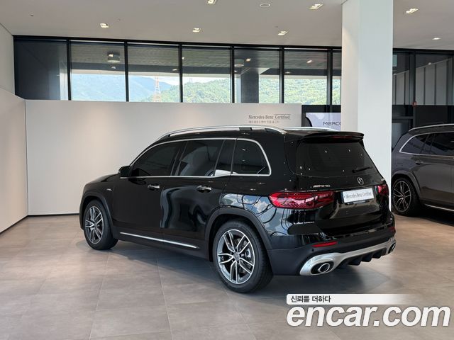 Mercedes-Benz GLB-Class 2025 — photo 3