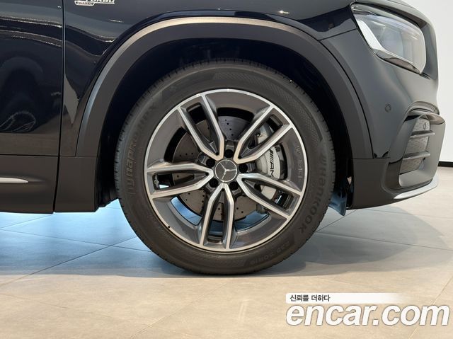 Mercedes-Benz GLB-Class 2025 — photo 5