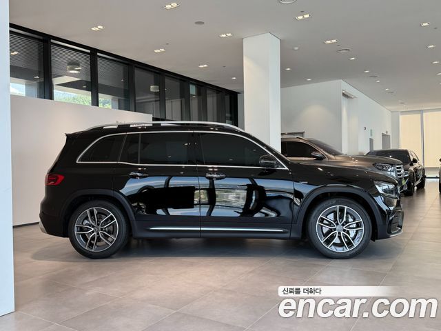 Mercedes-Benz GLB-Class 2025 — photo 9