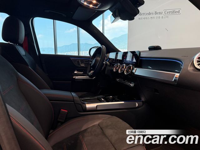 Mercedes-Benz GLB-Class 2025 — photo 16