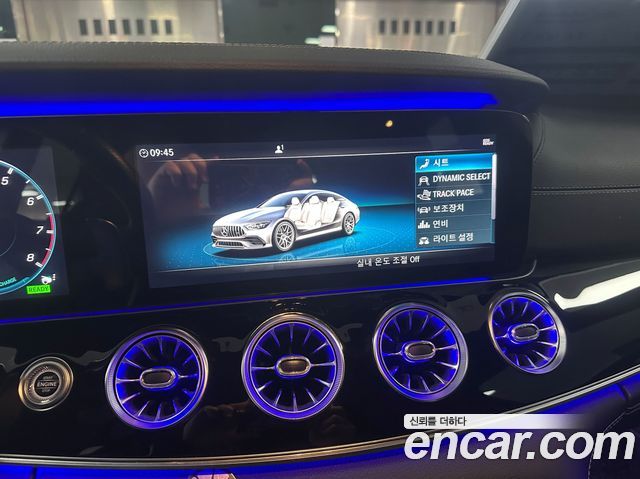 Mercedes-Benz AMG GT 2019 — photo 16