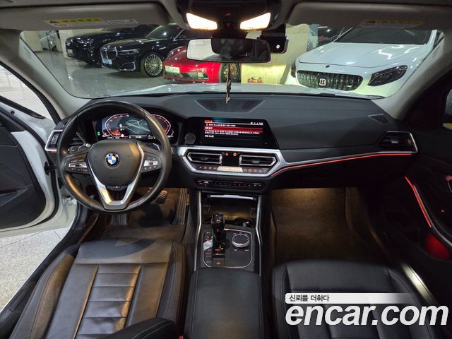 BMW 3-Series 2019 — photo 8