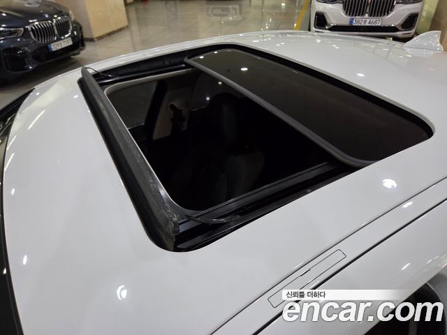 BMW 3-Series 2019 — photo 17