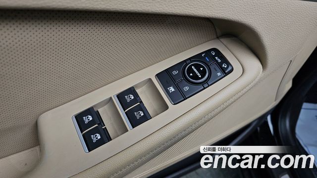 Hyundai Genesis 2016 — photo 13