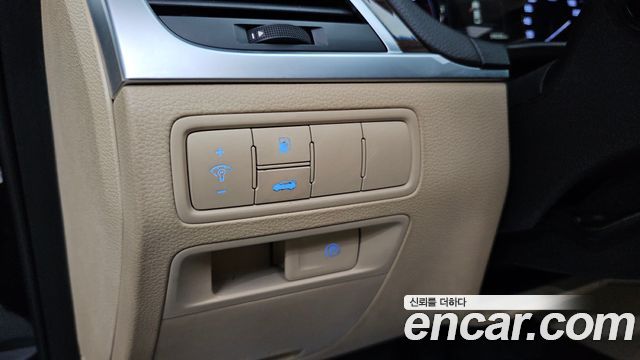 Hyundai Genesis 2016 — photo 14
