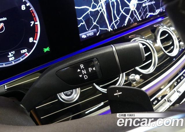 Mercedes-Benz E-Class 2019 — photo 7