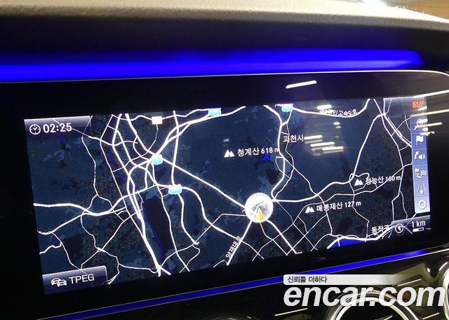 Mercedes-Benz E-Class 2019 — photo 15