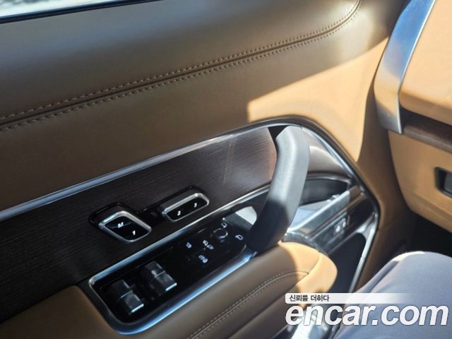 Land Rover Range Rover 2024 — photo 9