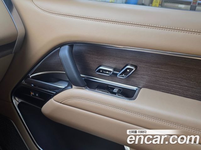 Land Rover Range Rover 2024 — photo 10