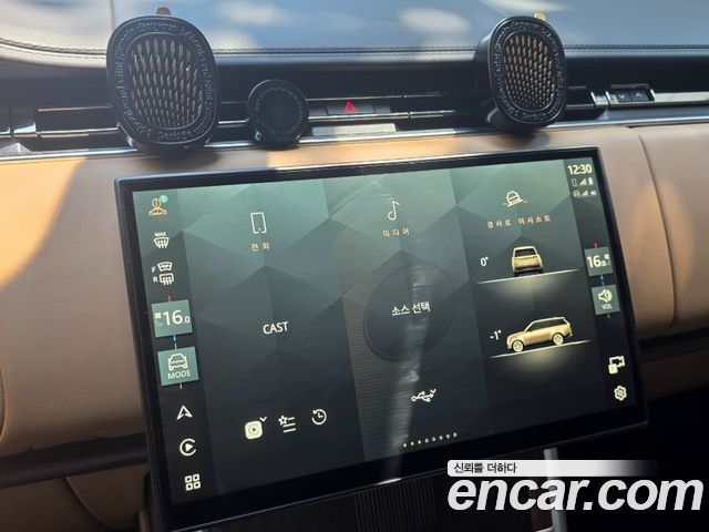 Land Rover Range Rover 2024 — photo 13