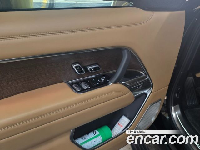 Land Rover Range Rover 2024 — photo 15