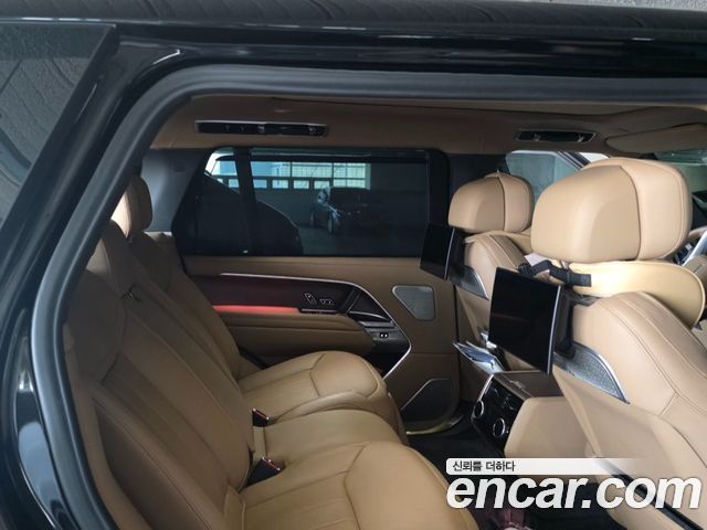 Land Rover Range Rover 2024 — photo 17